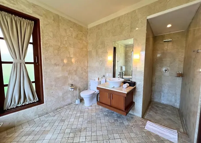 5-br In Mins Walk To The And Villa Sanur