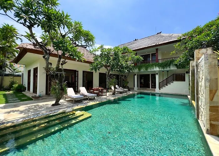 Villa 5-br In Mins Walk To The And Sanur