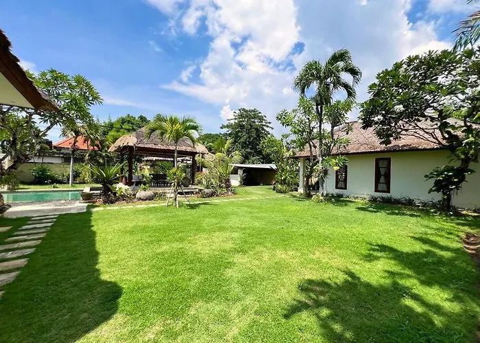 5-br In Mins Walk To The And Villa *